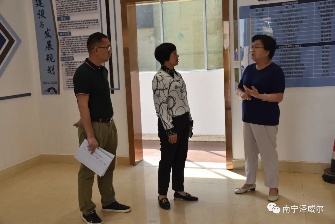 記良慶區(qū)統(tǒng)戰(zhàn)部部長黃均梅走訪南寧市澤威爾飼料有限公司