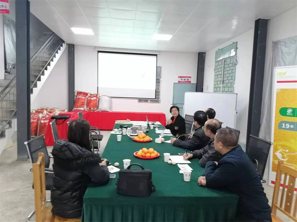 橫州市科技局賴局長(zhǎng)蒞臨指導(dǎo)南寧澤威爾有機(jī)源科技有限公司